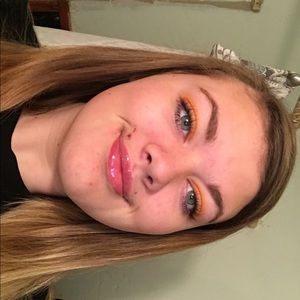 Meet your Posher, Tessa